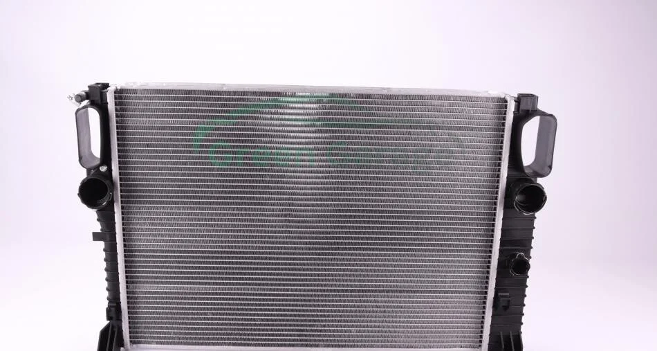 Радіатор охолодження MERCEDES CLS (C219), E T-MODEL (S211), E (W211) 1.8-5.5 03.02-12.10 NRF 53422 (фото 1)
