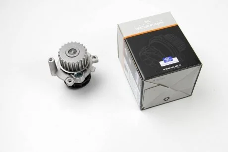 Водяной насос Caddy III/T5 03-/Golf IV/Passat B5/A4/A6 1.8T/2.0i 03- Saleri SIL SALERI SIL PA864A