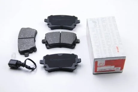 Гальмівні колодки дискові зад. (з датчиком) Audi A4, A6 2.0TDI-6.75V8R 08.99- VW Т5 ASAM 71722