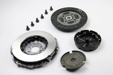 Комплект сцепления Caddy II/Polo 1.6i/1.7SDI/1.9D/SDI (210 mm) VALEO 821494