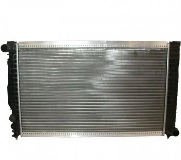 Радиатор охлаждения A4/A6/Passat 97-05 2.4i/2.8i/2.5TDI (632x398x32) JP GROUP 1114204300