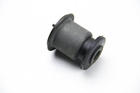 Сайлентблок переднього важеля T5 03- (передній) BSG BSG 90700042