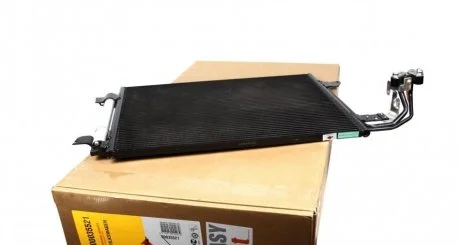 Радіатор кондиціонера VW Touran 04-/ Caddy 04-/ Golf Plus 05- NRF 35521