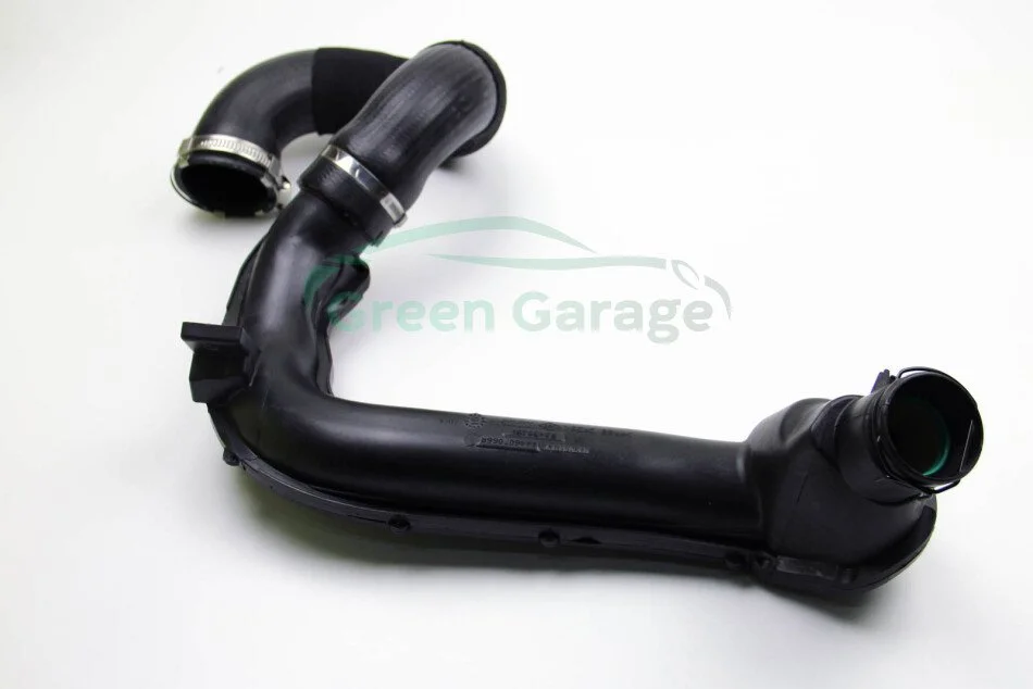 Патрубок интеркулера Trafic/Vivaro 2.0dCi 06- Л. (M9R780/782) RENAULT 144607066R (фото 1)