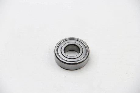 Підшипник генератора MB 609-814 (зад коленвала) SKF 6204-2Z