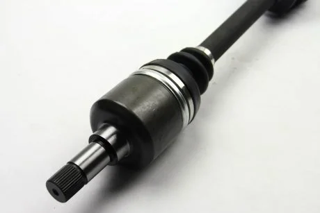 Полуось CITROEN C5 III/PEUGEOT 407/407 SW 2.0D/2.2D 04- Л. BGA DS1401L