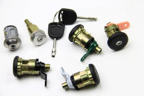 Вкладка замка Transit 91-00 (к-т-6 шт.- дверей+зам.запал.) BSG BSG 30856005