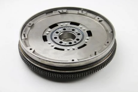 Маховик LUK 415 0117 10