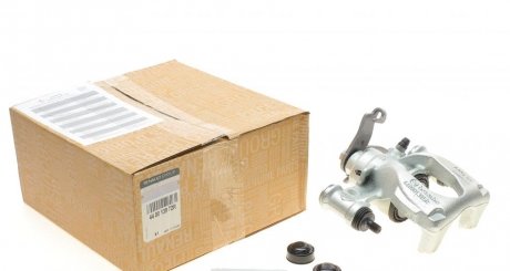 Гальмівний супорт задій правий Master III RENAULT 440013972R