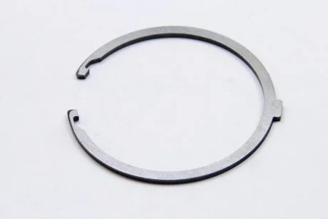 Кольцо стопорное полуоси КПП Renault (JB3) Л. RENAULT 8200295074