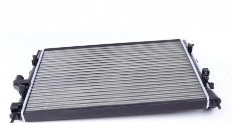Радиатор охлаждения двигателя DUSTER/LOGAN/SANDERO (пр-во) NRF 53092