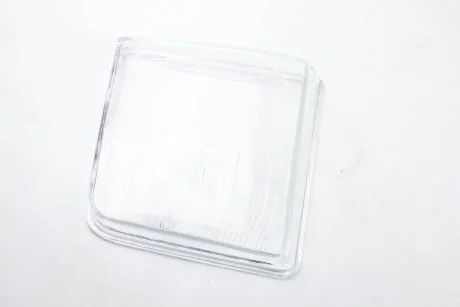 Скло фари LT 96-06 Пр. BSG BSG 90801003