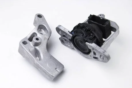 Подушка двигателя Trafic 2.0dCi 15- Пр. RENAULT 113752598R