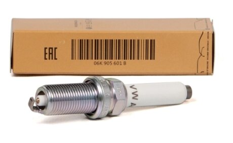 Свічка запалювання VAG 06K905601B