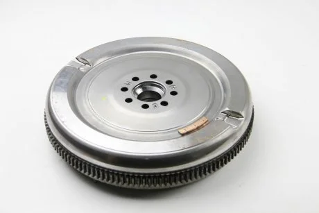 Зчеплення+маховик VW TRANSPORTER V 2.5 TDI 03-09 (Вир-во) LUK 600 0125 00