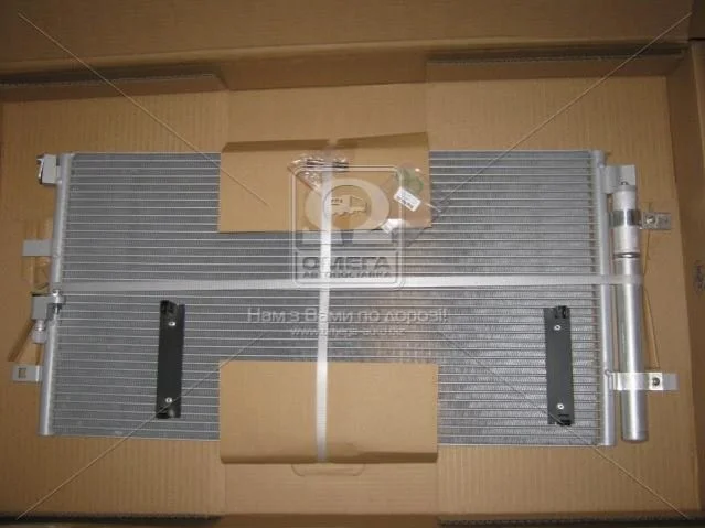 Радіатор кондиціонера AUDI A4 (вир-во Nissens) NISSENS 940042 (фото 1)