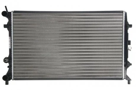Радиатор охлаждения VOLKSWAGEN PASSAT B7 (362, 365) (10-) 2.5 FSI (пр-во Nissens) NISSENS 65321