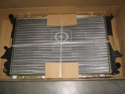 Радиатор охлаждения AUDI 100 (C4) (90-) 2.8 i (пр-во Nissens) NISSENS 60458