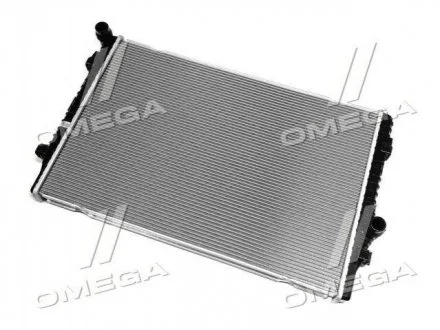 Радиатор охлаждения двигателя AUDI A 3/S 3/ SKODA OCTAVIA III (5E) (13-) (пр-во Nissens) NISSENS 65302