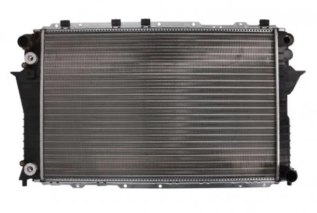 Радиатор охлаждения AUDI 100/A6 2.6-2.8 AT (пр-во Nissens) NISSENS 60476
