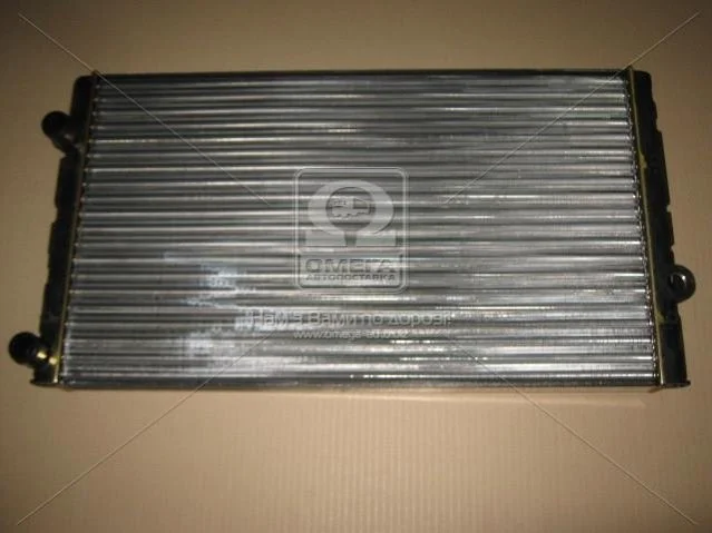 Радиатор охлаждения VW GOLF III (1H) (91-) 1.9 D (пр-во Nissens) NISSENS 652461 (фото 1)