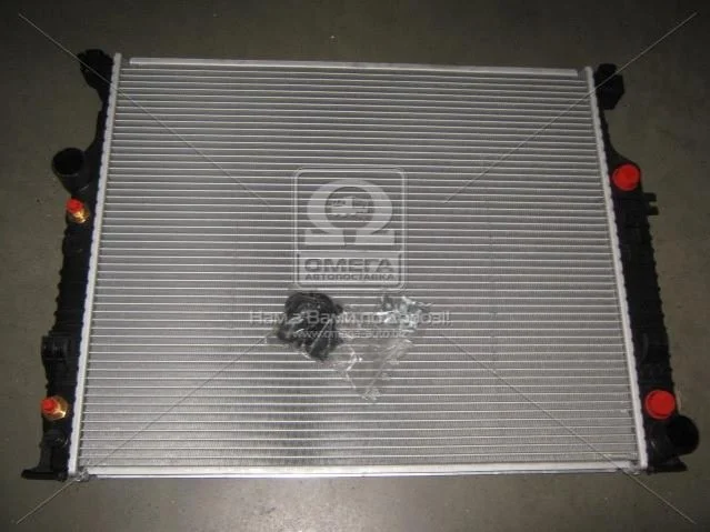 Радиатор охлаждения MERCEDES GL, ML-CLASS W 164 (06-) (пр-во Nissens) NISSENS 62576A (фото 1)