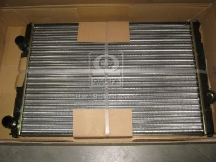 Радиатор охлаждения VW PASSAT B4 (93-) (пр-во Nissens) NISSENS 652511