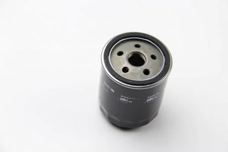 Фильтр масляный двигателя FIAT, ALFA ROMEO, LANCIA (пр-во Knecht-Mahle) MAHLE / KNECHT OC983