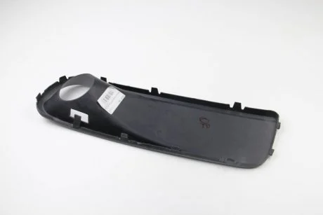 Решітка в бампер VW T5 (+п/тум.) Пр. TURK 7H5 807 490