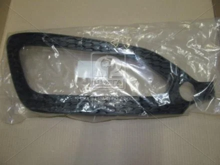 Решітка фари протитуманної правої Hyundai/Kia/Mobis 865642W010