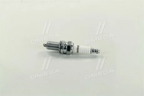 Свічка запалення CHAMPION OE052/T10