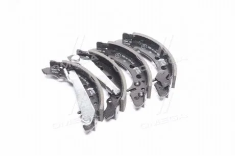 Колодка торм. барабан. AUDI 80, SEAT CORDOBA, VW GOLF задн. (пр-во Remsa) REMSA 4045.00