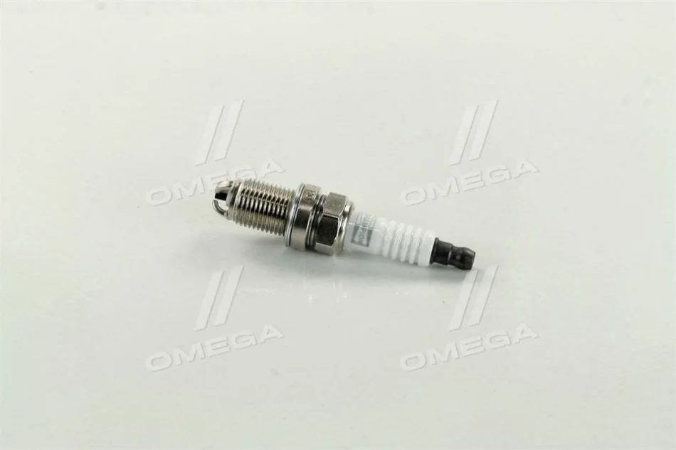 Свеча зажигания MULTI GROUND MB C, E 2.0, 2.3 95-03 (пр-во) CHAMPION OE032/T10 (фото 1)