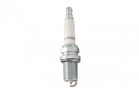 Свічка запалювання CHAMPION OE136/T10