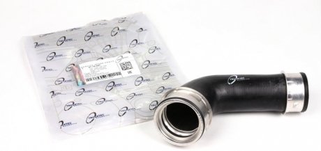 Патрубок інтеркулера, R (верхний к турбине) 03- 1.9TDI (AXB,AXC,BRR,BRS) TRUCKTEC 0714047