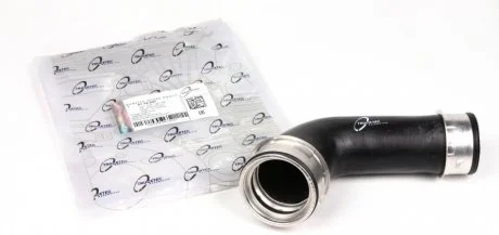 Патрубок інтеркулера, R (верхний к турбине) 03- 1.9TDI (AXB,AXC,BRR,BRS) TRUCKTEC 0714047