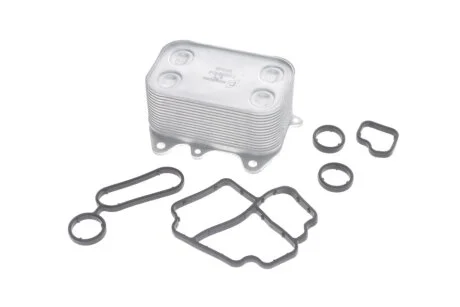 CHЭODNICA OLEJU VW GOLF 1,6TDI 11- Z USZCZELKAMI PIERBURG 709269400