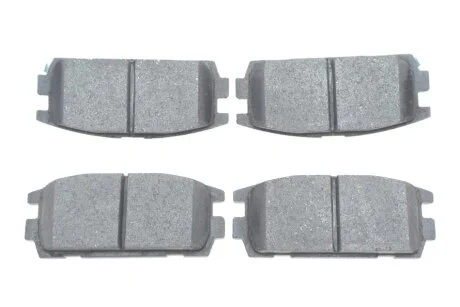 Гальмівні колодки, дискове гальмо (набір) BOSCH 0986494137