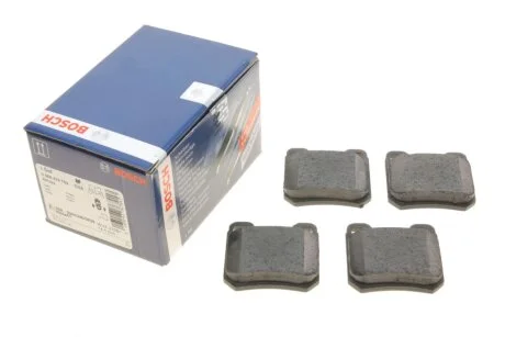Гальмівні колодки, дискове гальмо (набір) BOSCH 0986424754