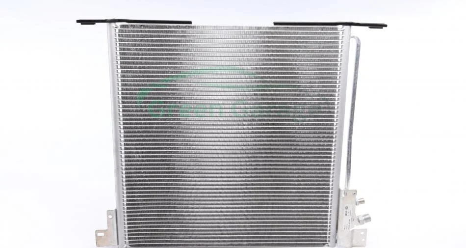 Радиатор кондиционера MB Vito (W638) -03 MAHLE / KNECHT AC212000S (фото 1)