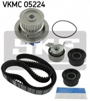 Насос води + комплект зубчатого ремня SKF VKMC05224