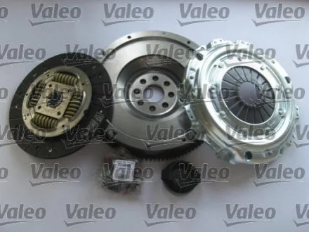 Набір зчеплення+маховик+підшипникк VALEO 835082