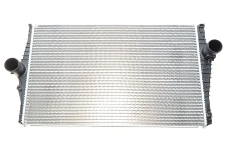 Інтеркулер VOLVO XC90 2.4D 02- VALEO 818280