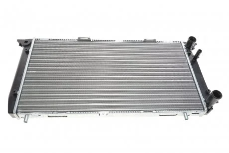 Радиатор охлаждения двигателя AUDI80/90/COUPE MT 86-94  Van Wezel 03002047