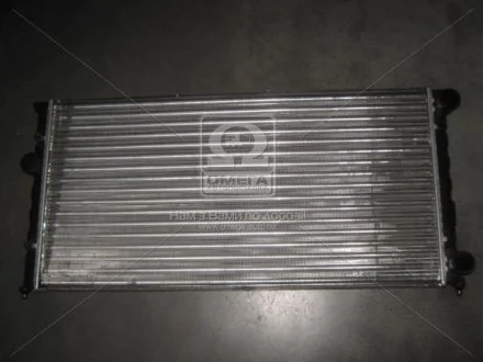 Радиатор охлаждения двигателя GOLF3/VENTO AT/MT 91-98  Van Wezel 58002109