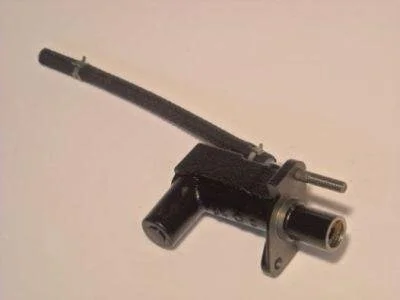 Циліндр зчеплення головний AISIN QZ050