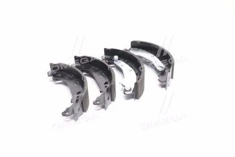 Колодка торм. барабан. БЕЗ ABS RENAULT CLIO 98-, DACIA LOGAN 06-, SANDERO 08- задн. (пр-во Remsa) REMSA 407400