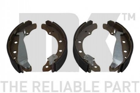 К-кт зад. барабан. колодок 200х40 Audi 80->89 Passat/Chery Amulet,Geely CK без ABS NK 2799520