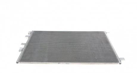 Радіатор кондиціонера VALEO 818002