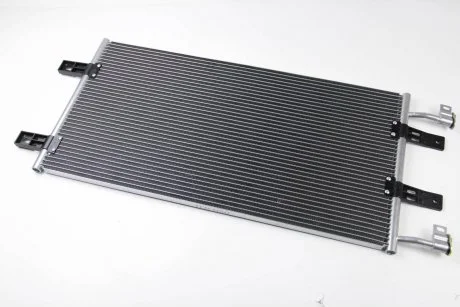 Радіатор кондиціонера THERMOTEC KTT110351
